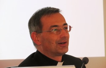 Don Hrvoje Relja during his talk.